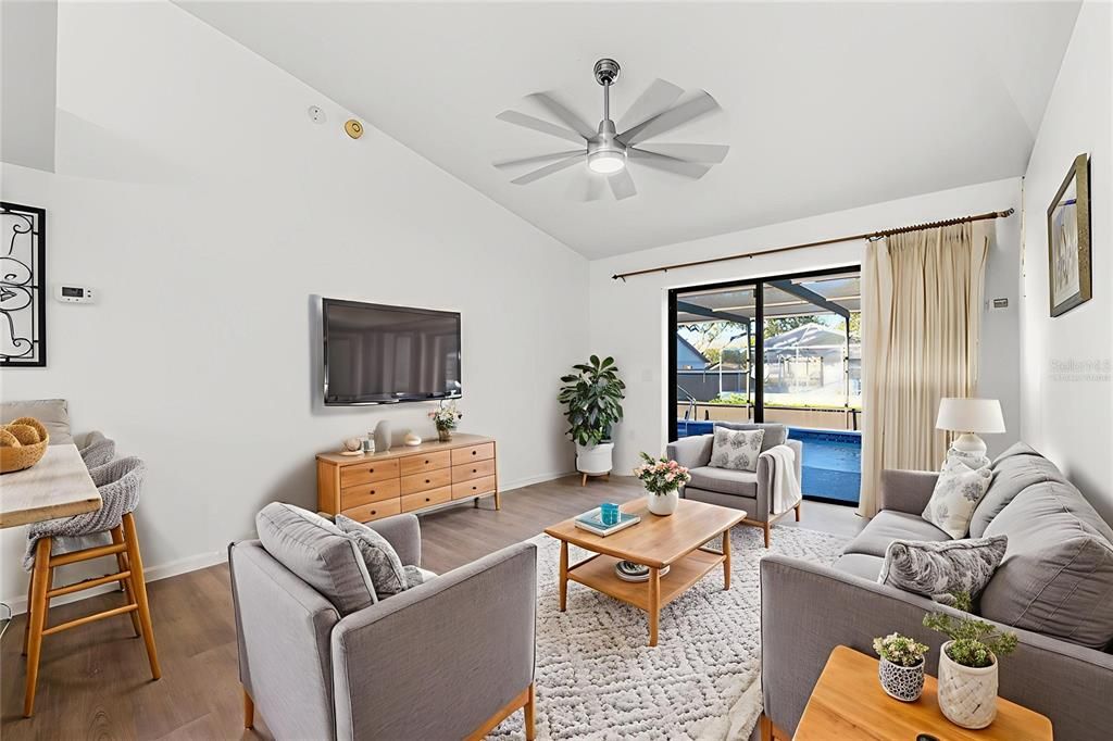 For Sale: $315,000 (3 beds, 2 baths, 1739 Square Feet)