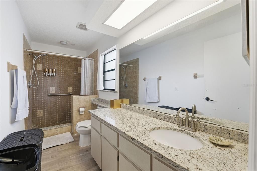 For Sale: $315,000 (3 beds, 2 baths, 1739 Square Feet)