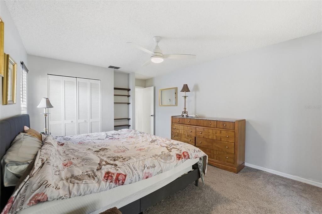 For Sale: $315,000 (3 beds, 2 baths, 1739 Square Feet)