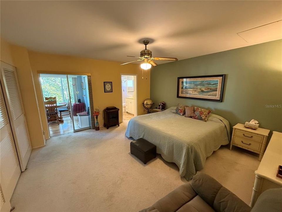 For Sale: $199,000 (2 beds, 2 baths, 1400 Square Feet)