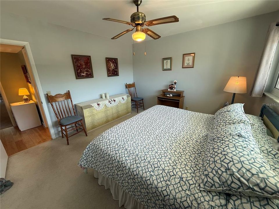 For Sale: $199,000 (2 beds, 2 baths, 1400 Square Feet)