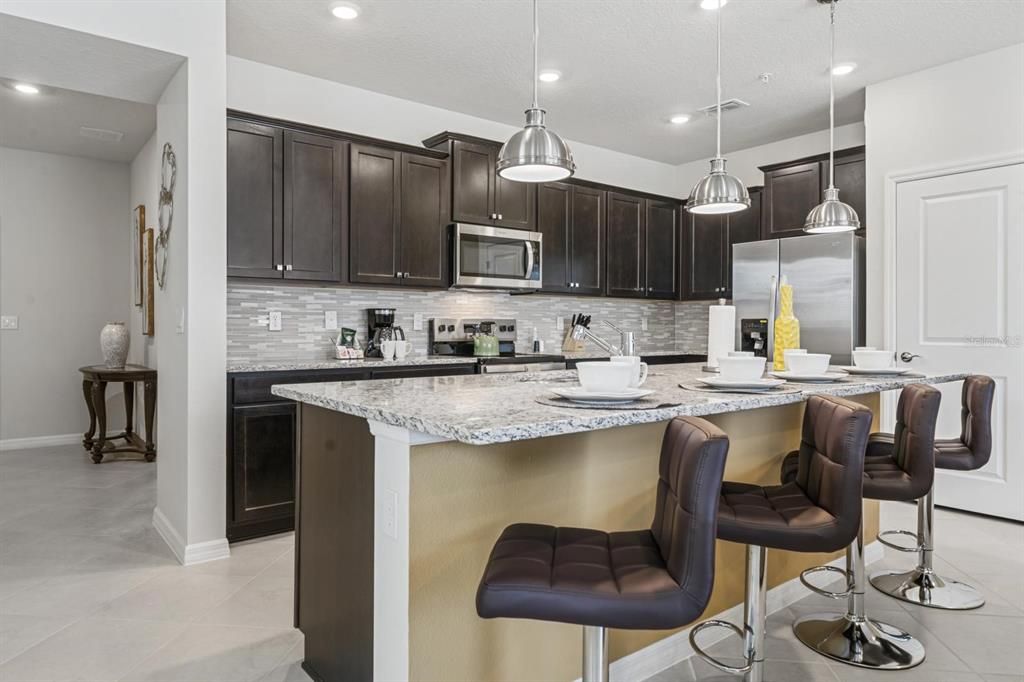 For Sale: $599,999 (5 beds, 4 baths, 2281 Square Feet)