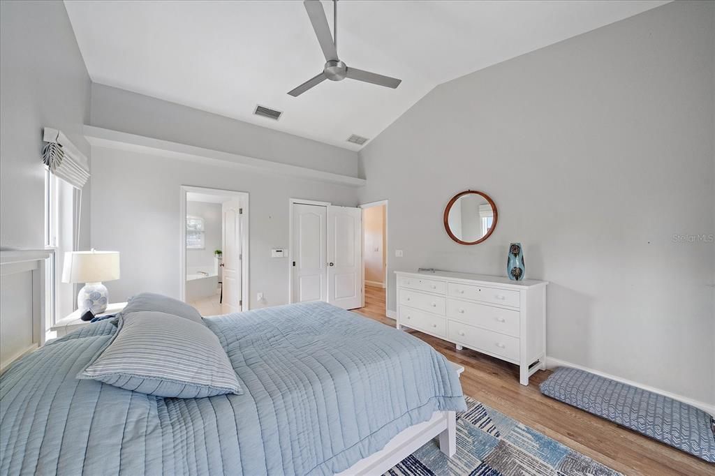 待售: $625,000 (4 贝兹, 2 浴室, 2188 平方英尺)