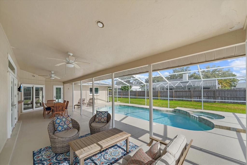 待售: $625,000 (4 贝兹, 2 浴室, 2188 平方英尺)