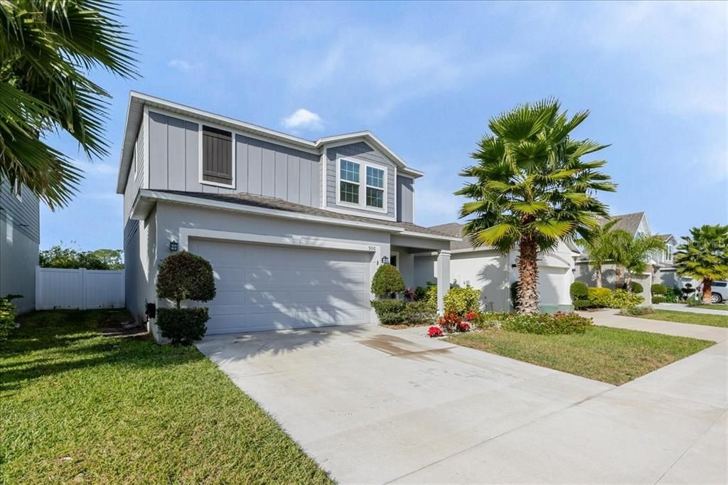 出租: $2,600 (4 贝兹, 2 浴室, 1942 平方英尺)