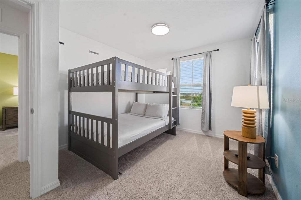 For Sale: $319,999 (3 beds, 2 baths, 1653 Square Feet)