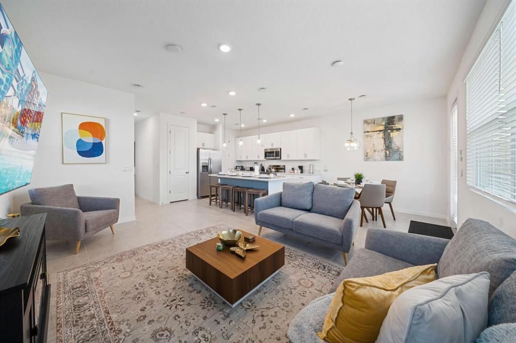 For Sale: $319,999 (3 beds, 2 baths, 1653 Square Feet)