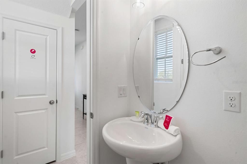 For Sale: $319,999 (3 beds, 2 baths, 1653 Square Feet)