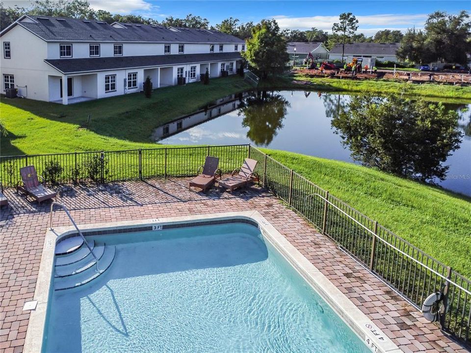 В аренду: $2,100 (3 спален, 2 ванн, 1733 Квадратных фут)