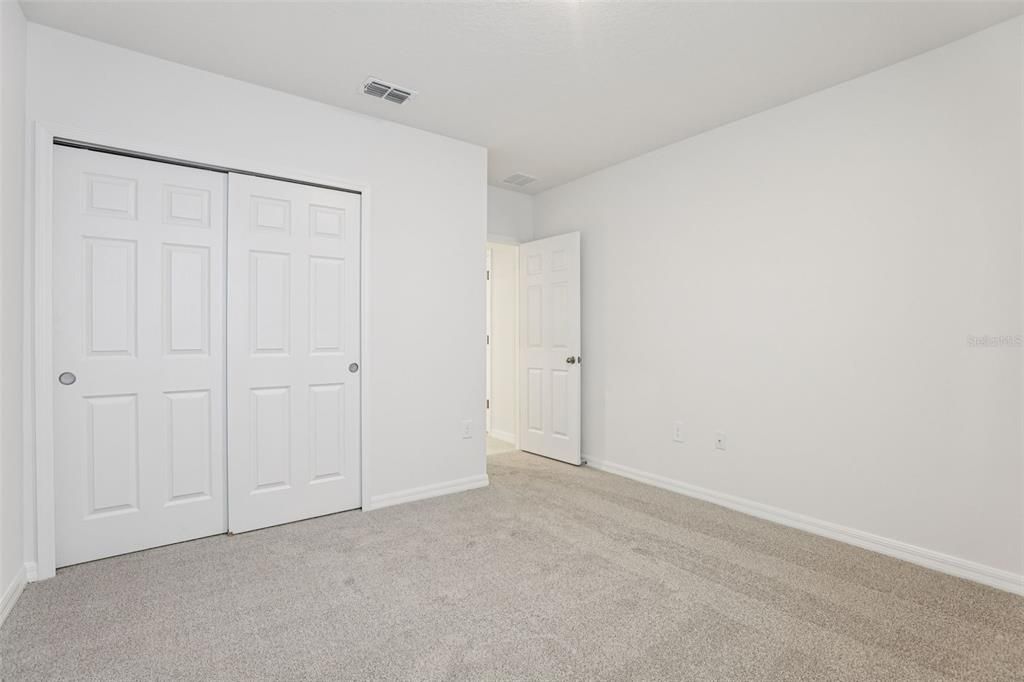 На продажу: $319,750 (4 спален, 3 ванн, 1988 Квадратных фут)