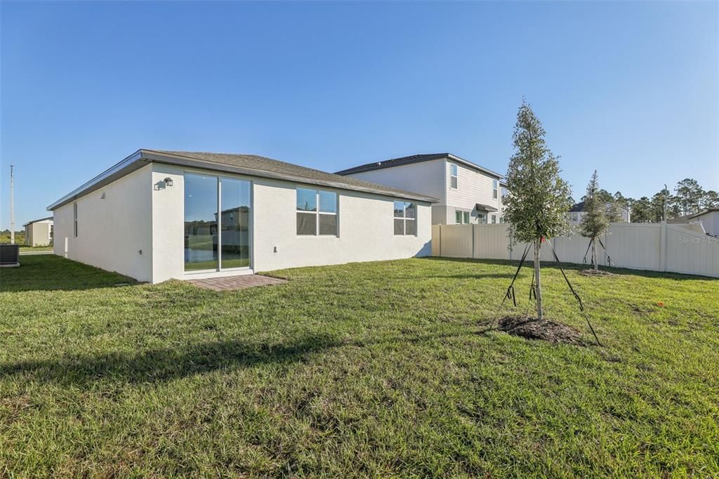 На продажу: $319,750 (4 спален, 3 ванн, 1988 Квадратных фут)