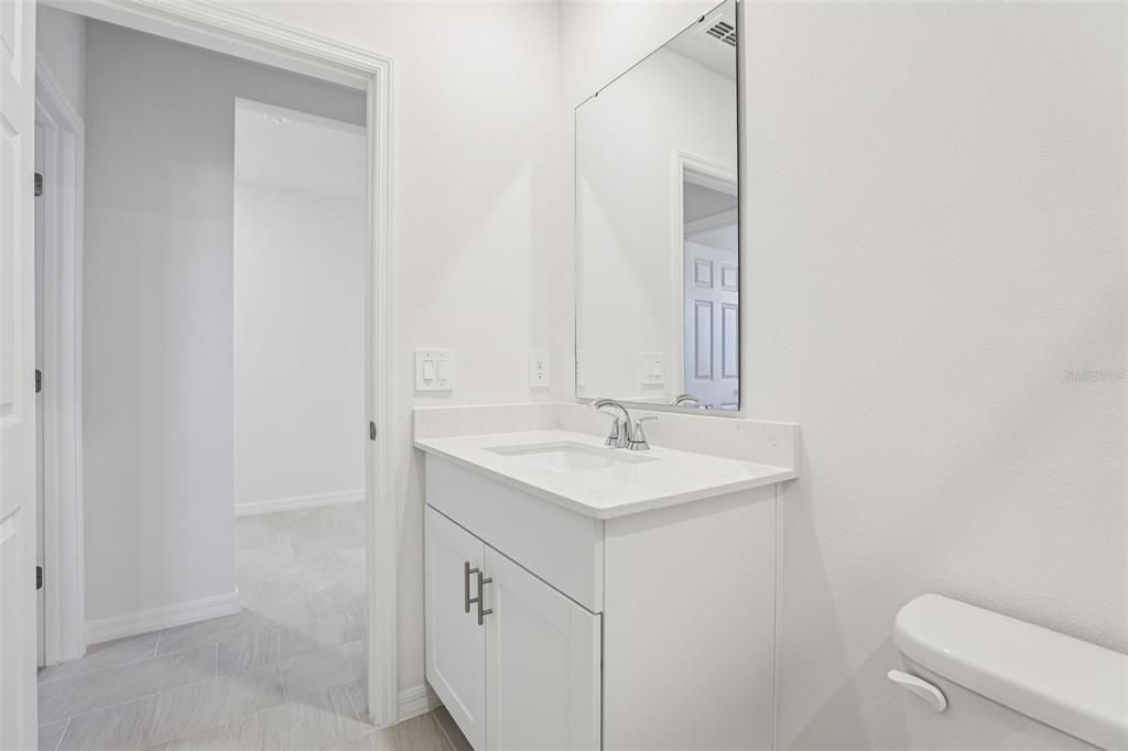 На продажу: $319,750 (4 спален, 3 ванн, 1988 Квадратных фут)