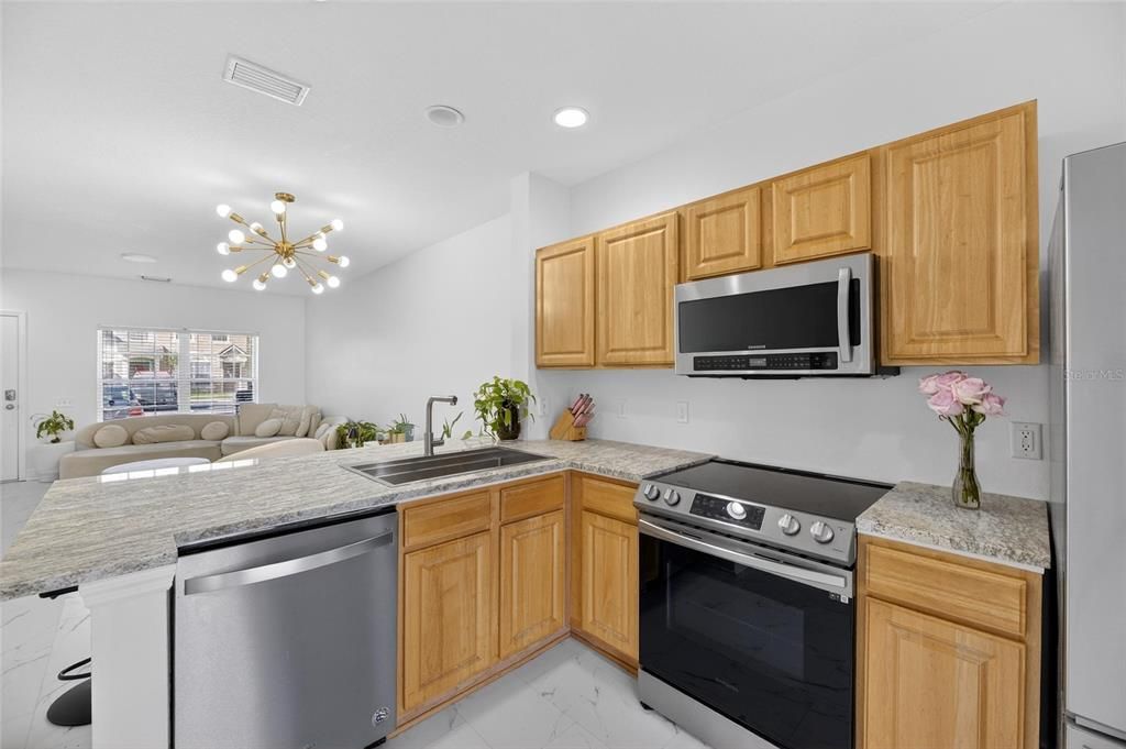 На продажу: $217,000 (2 спален, 2 ванн, 1110 Квадратных фут)