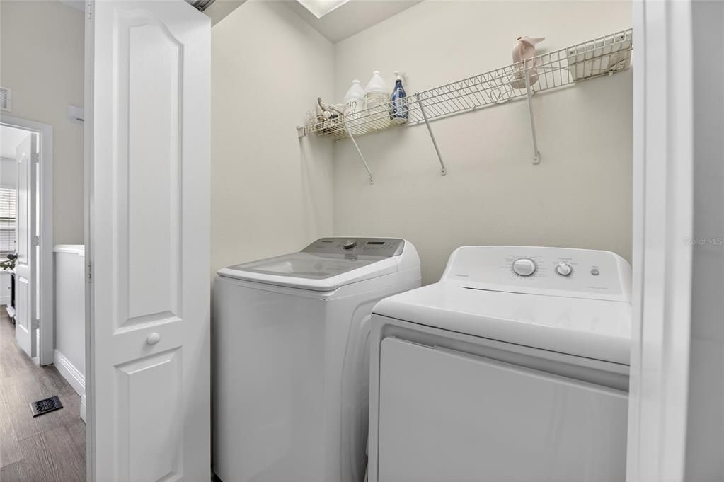 На продажу: $217,000 (2 спален, 2 ванн, 1110 Квадратных фут)