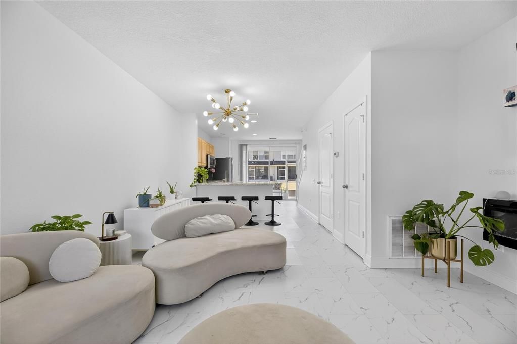 На продажу: $217,000 (2 спален, 2 ванн, 1110 Квадратных фут)