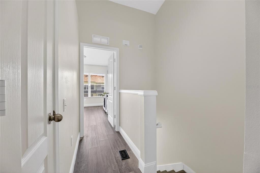 На продажу: $217,000 (2 спален, 2 ванн, 1110 Квадратных фут)