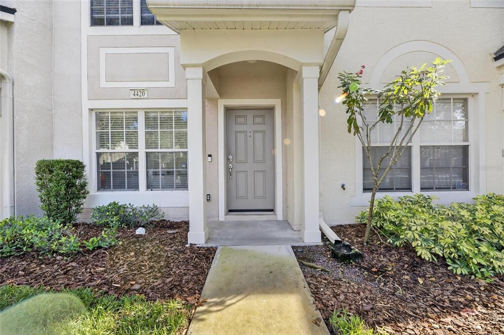 На продажу: $217,000 (2 спален, 2 ванн, 1110 Квадратных фут)