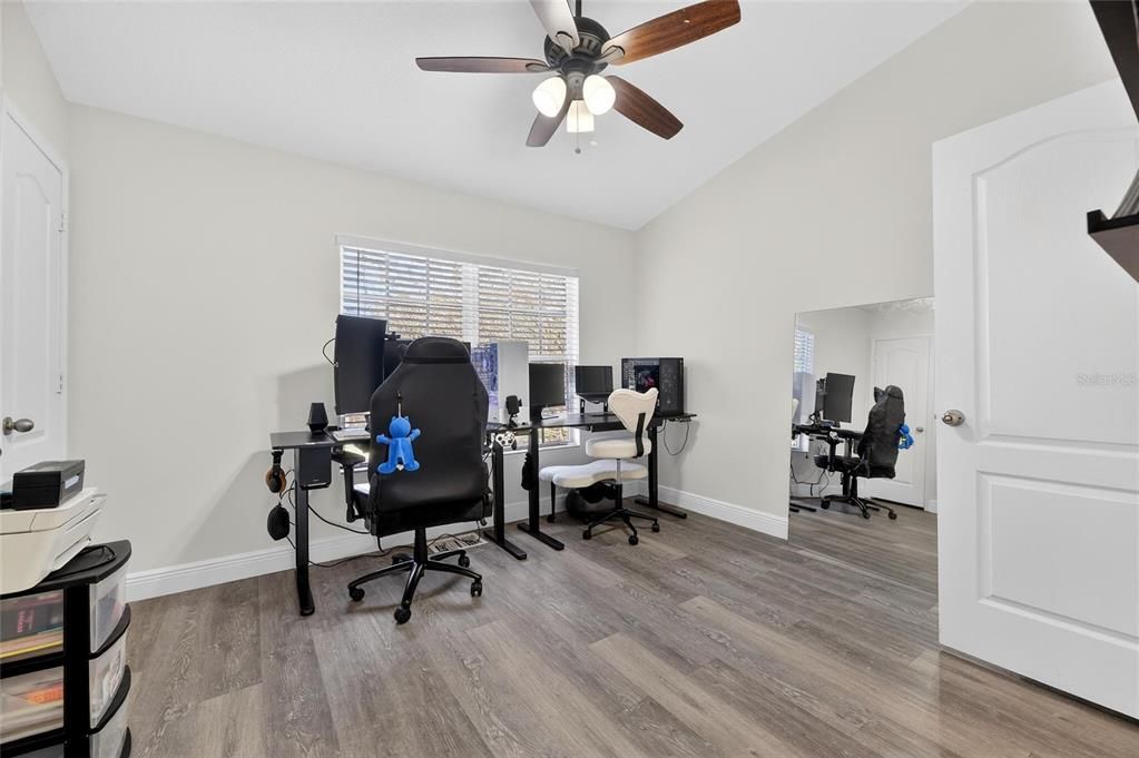 На продажу: $217,000 (2 спален, 2 ванн, 1110 Квадратных фут)