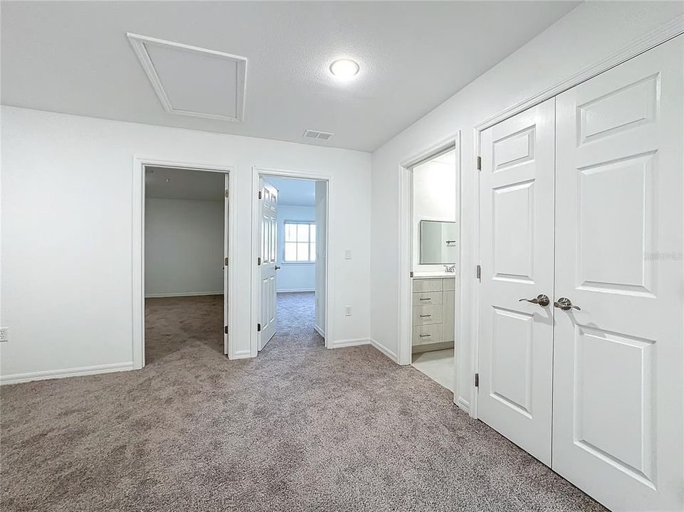 For Rent: $2,100 (3 beds, 2 baths, 1733 Square Feet)