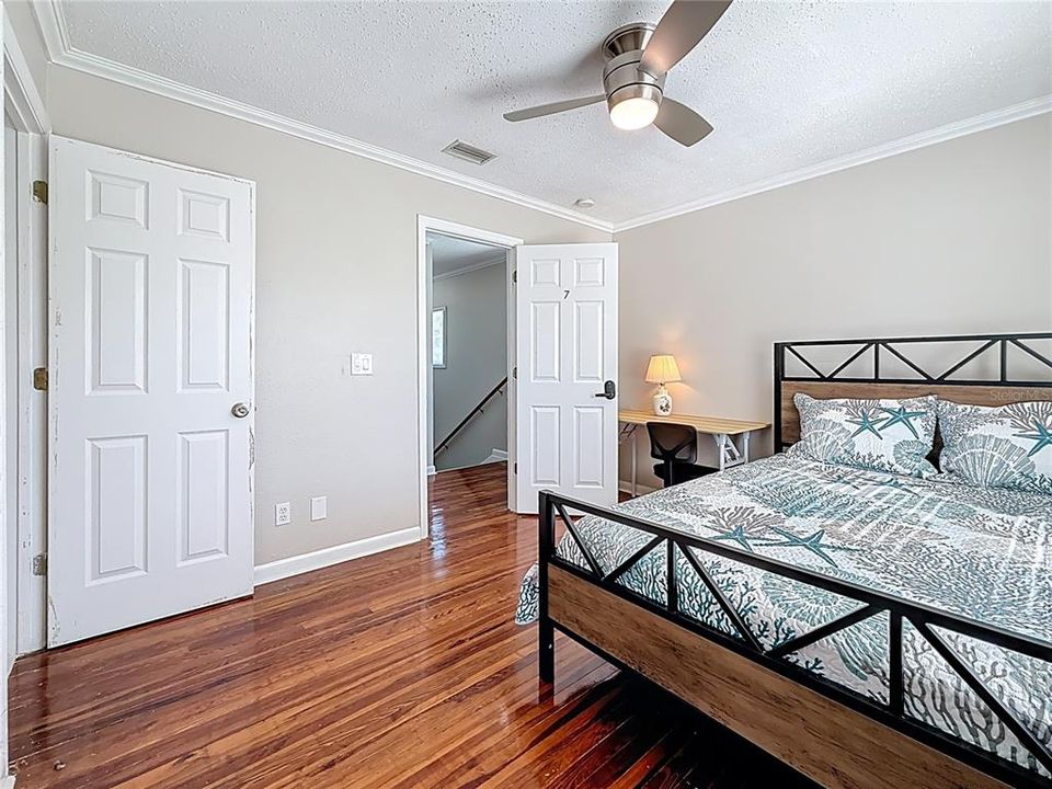 For Sale: $749,000 (5 beds, 4 baths, 2596 Square Feet)