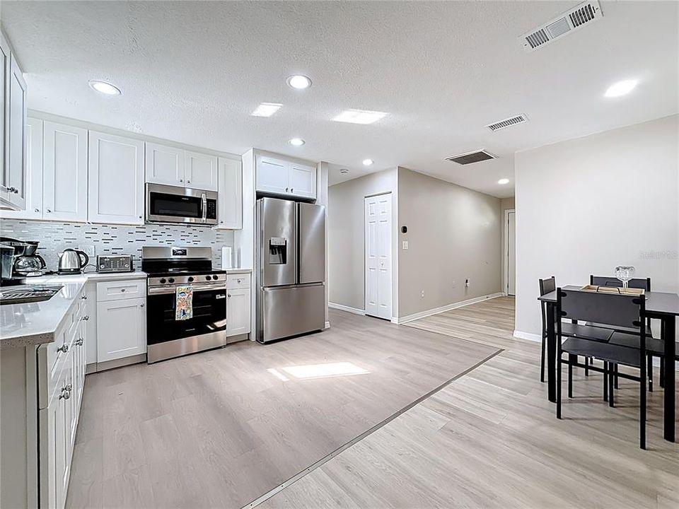 For Sale: $749,000 (5 beds, 4 baths, 2596 Square Feet)