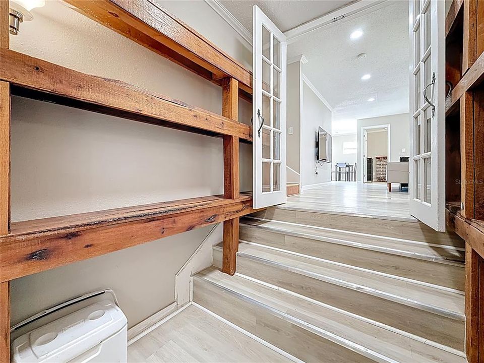 For Sale: $749,000 (5 beds, 4 baths, 2596 Square Feet)