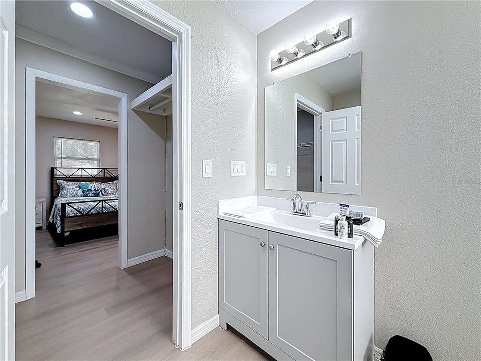 For Sale: $749,000 (5 beds, 4 baths, 2596 Square Feet)