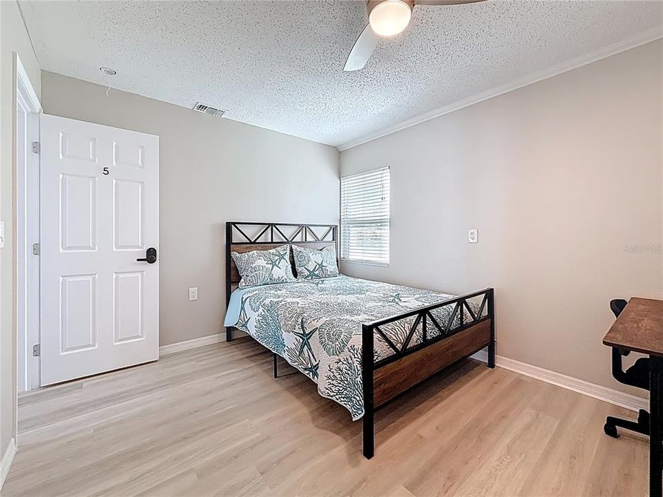 For Sale: $749,000 (5 beds, 4 baths, 2596 Square Feet)