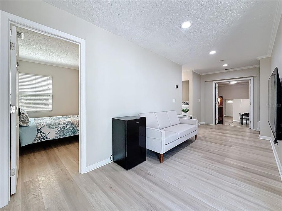 For Sale: $749,000 (5 beds, 4 baths, 2596 Square Feet)