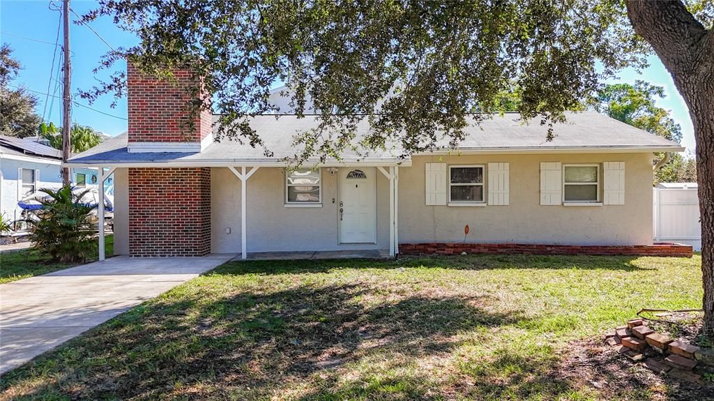 For Sale: $749,000 (5 beds, 4 baths, 2596 Square Feet)