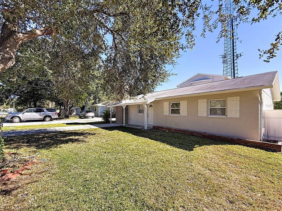 For Sale: $749,000 (5 beds, 4 baths, 2596 Square Feet)