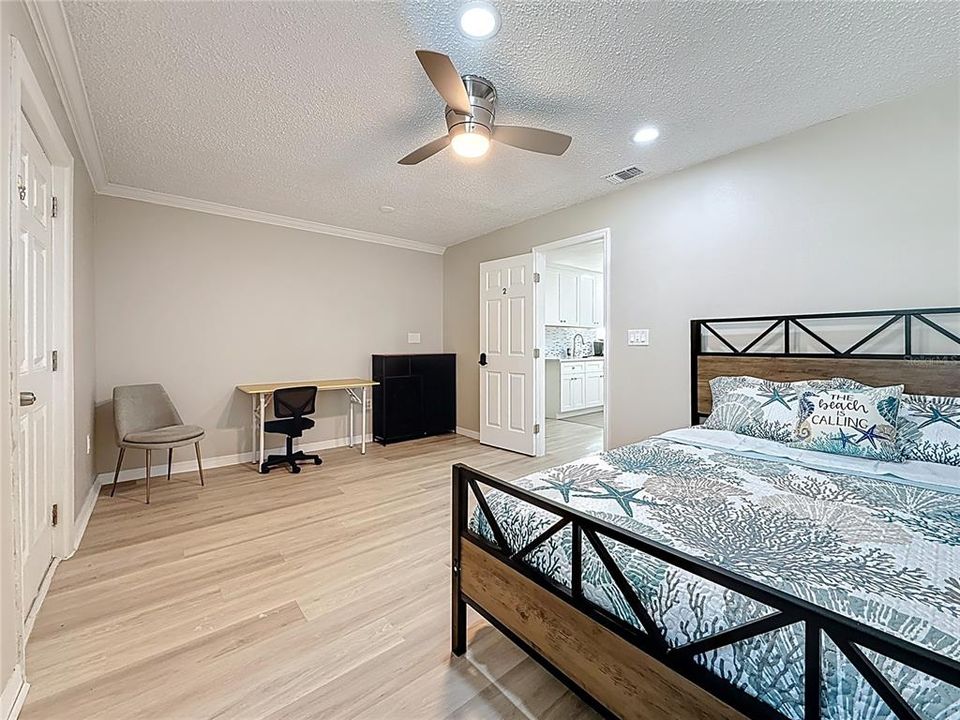 For Sale: $749,000 (5 beds, 4 baths, 2596 Square Feet)