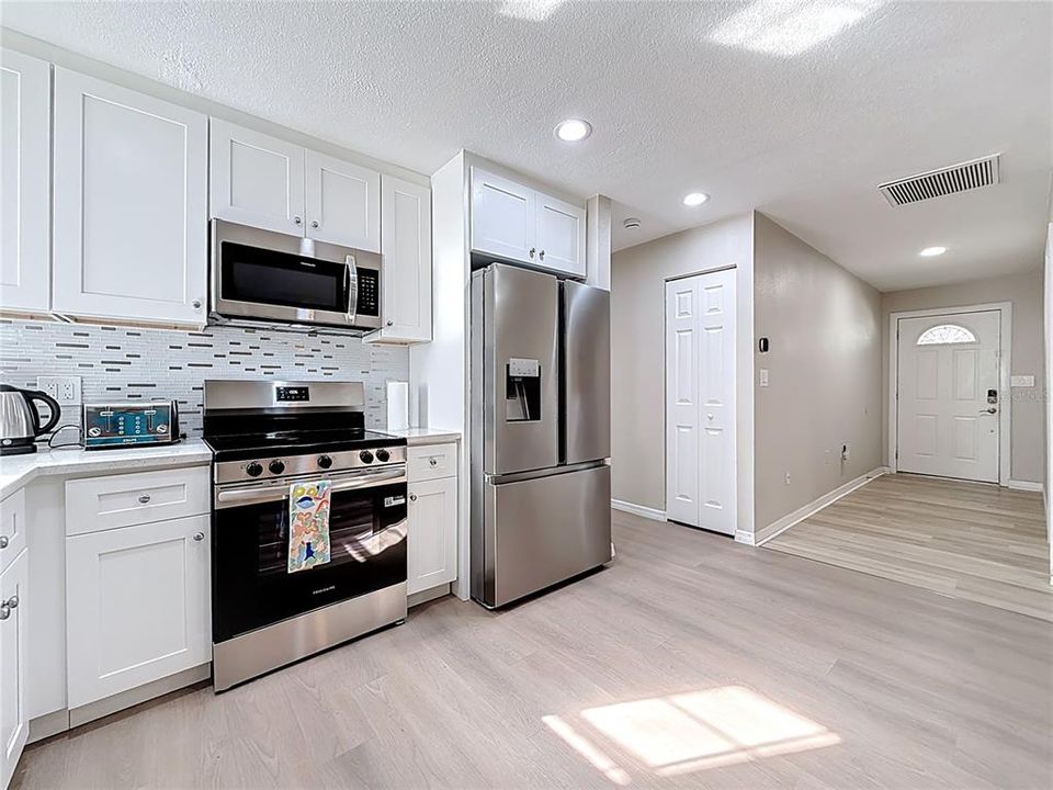 For Sale: $749,000 (5 beds, 4 baths, 2596 Square Feet)