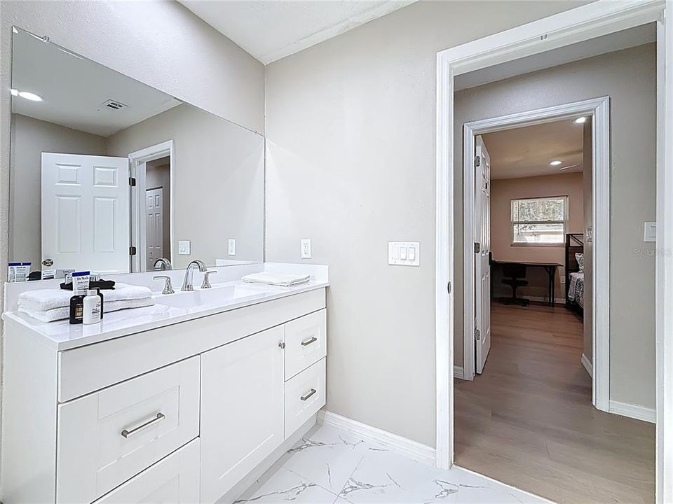 For Sale: $749,000 (5 beds, 4 baths, 2596 Square Feet)