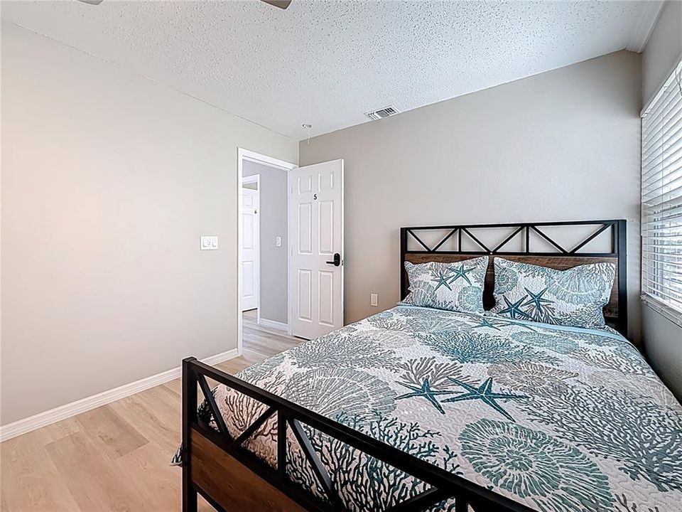 For Sale: $749,000 (5 beds, 4 baths, 2596 Square Feet)