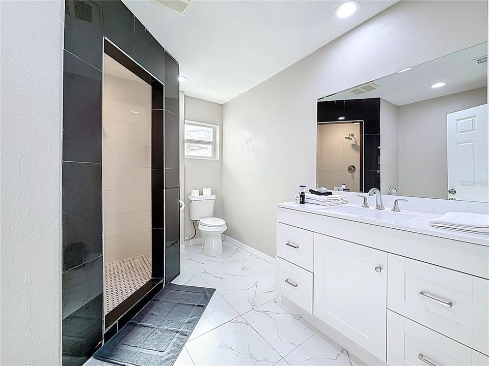 For Sale: $749,000 (5 beds, 4 baths, 2596 Square Feet)