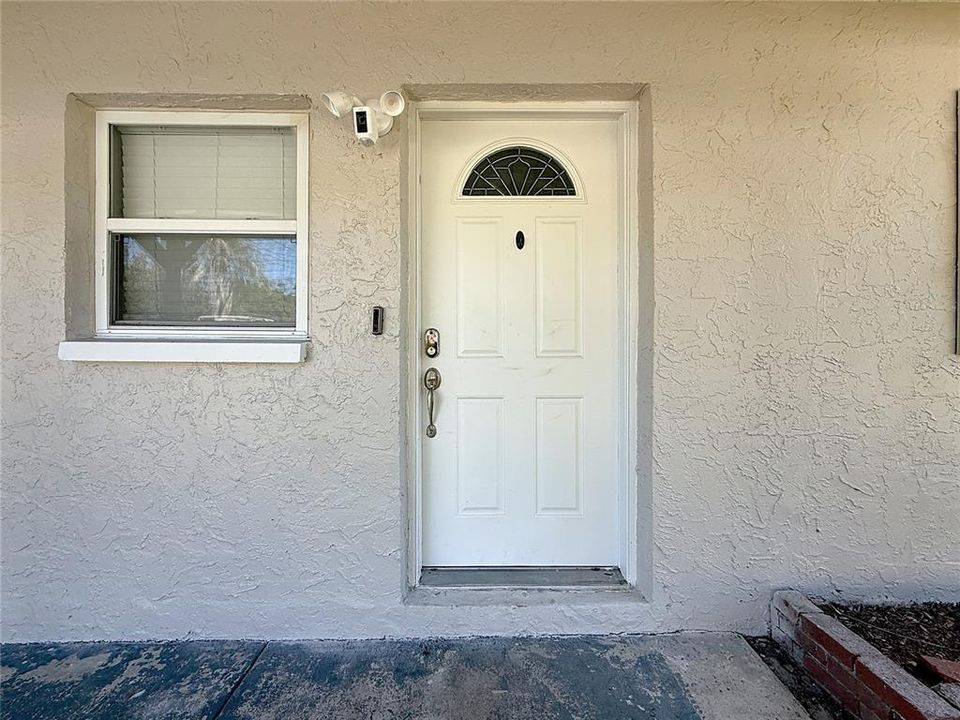 For Sale: $749,000 (5 beds, 4 baths, 2596 Square Feet)