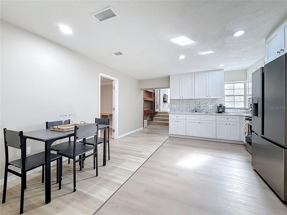 For Sale: $749,000 (5 beds, 4 baths, 2596 Square Feet)