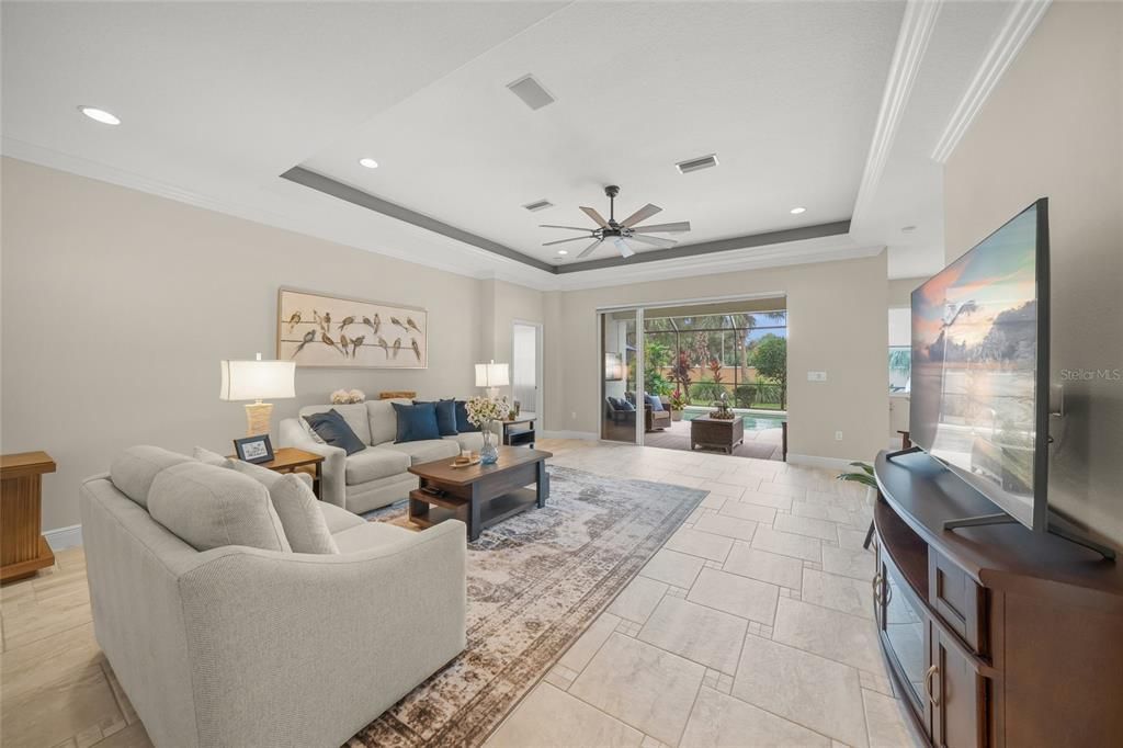 For Sale: $699,000 (3 beds, 2 baths, 1929 Square Feet)