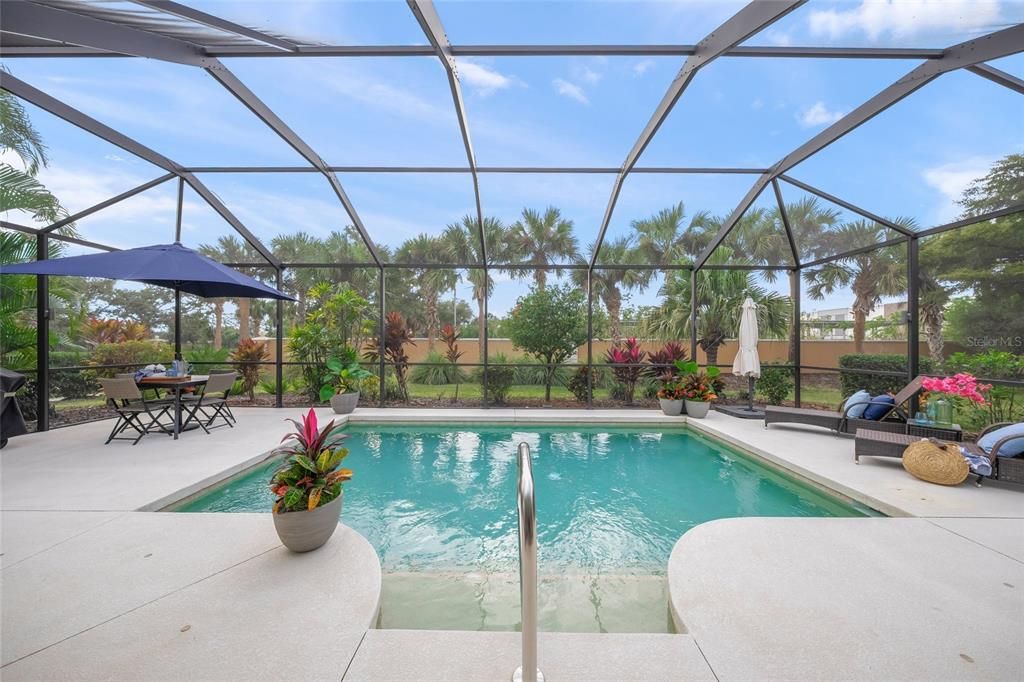 For Sale: $699,000 (3 beds, 2 baths, 1929 Square Feet)