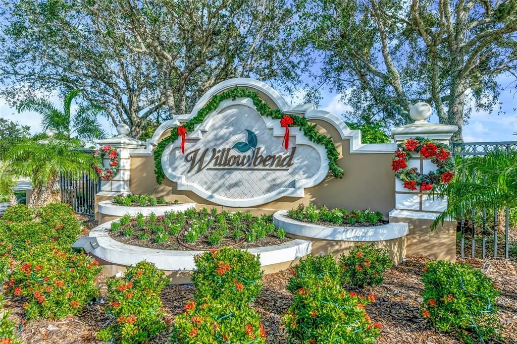 For Sale: $699,000 (3 beds, 2 baths, 1929 Square Feet)