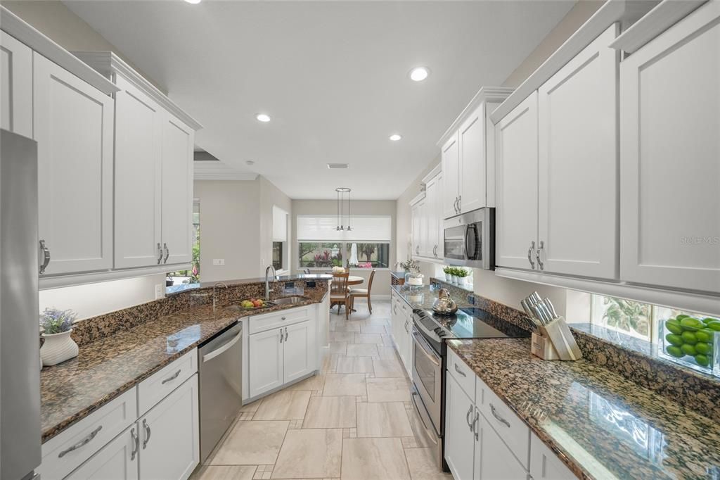 For Sale: $699,000 (3 beds, 2 baths, 1929 Square Feet)