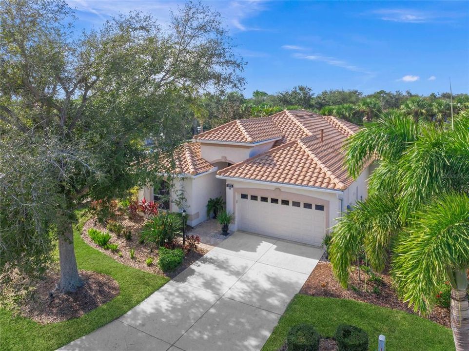 For Sale: $699,000 (3 beds, 2 baths, 1929 Square Feet)