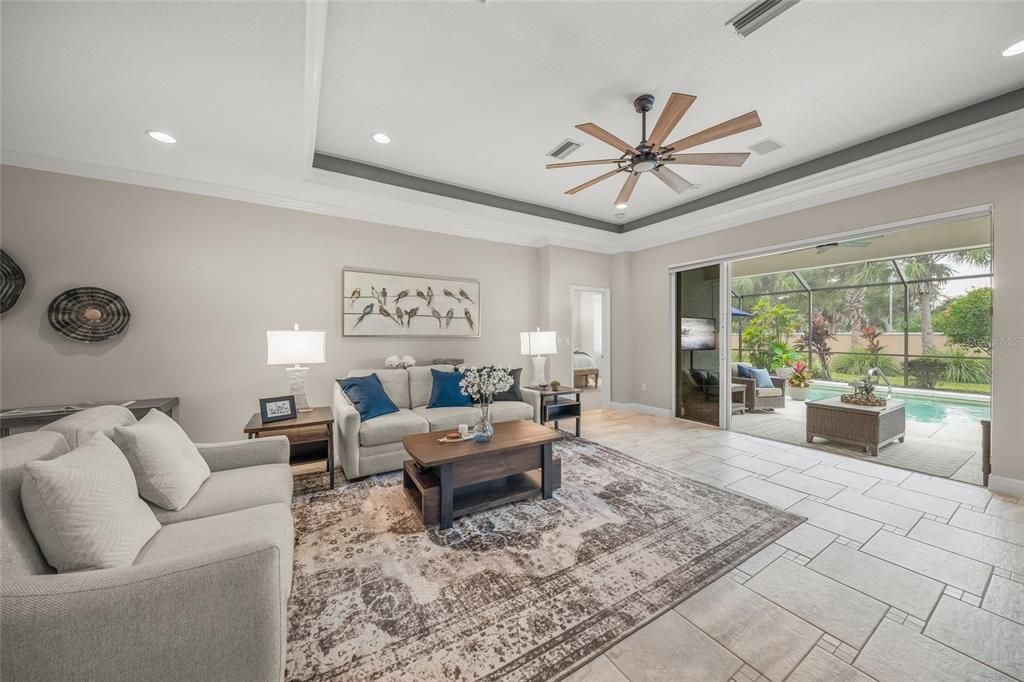 For Sale: $699,000 (3 beds, 2 baths, 1929 Square Feet)