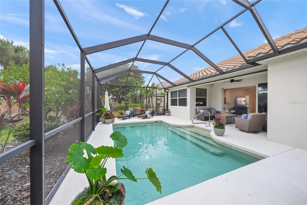 For Sale: $699,000 (3 beds, 2 baths, 1929 Square Feet)