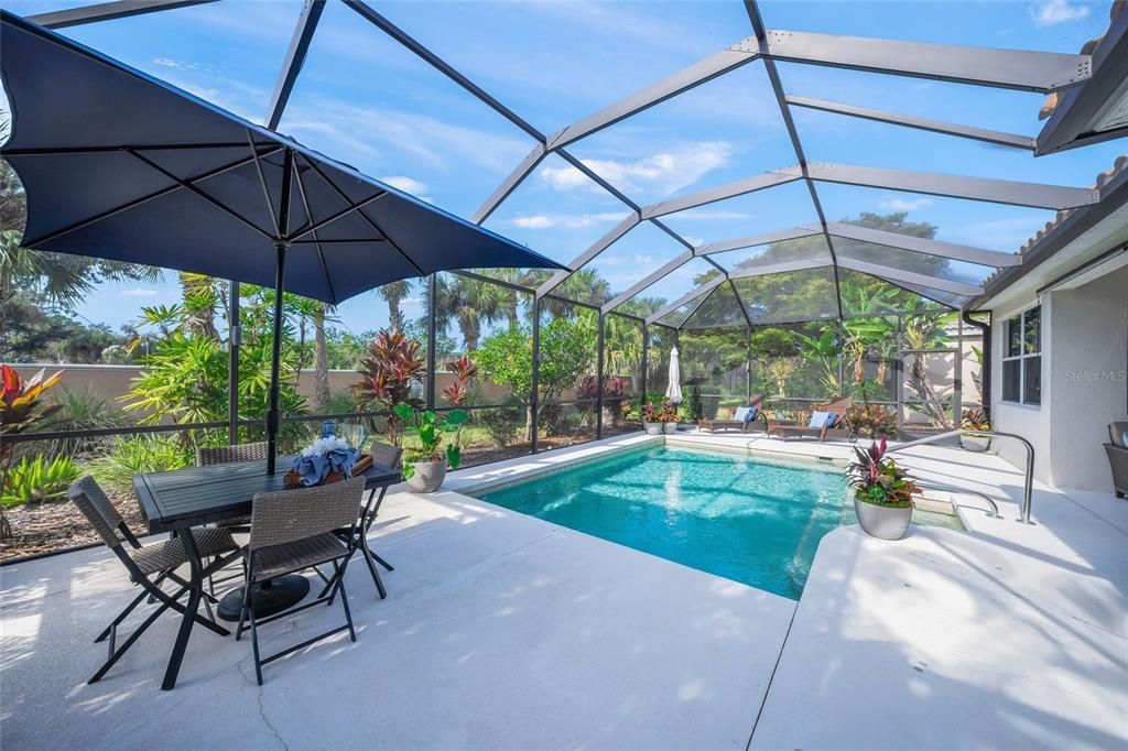 For Sale: $699,000 (3 beds, 2 baths, 1929 Square Feet)