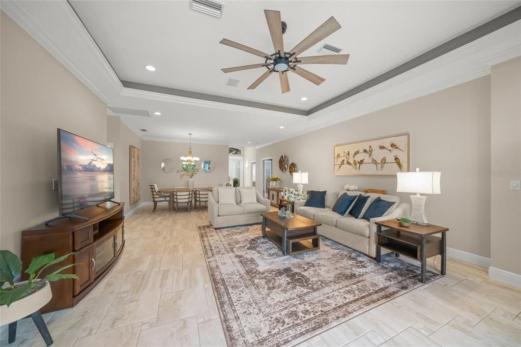 For Sale: $699,000 (3 beds, 2 baths, 1929 Square Feet)