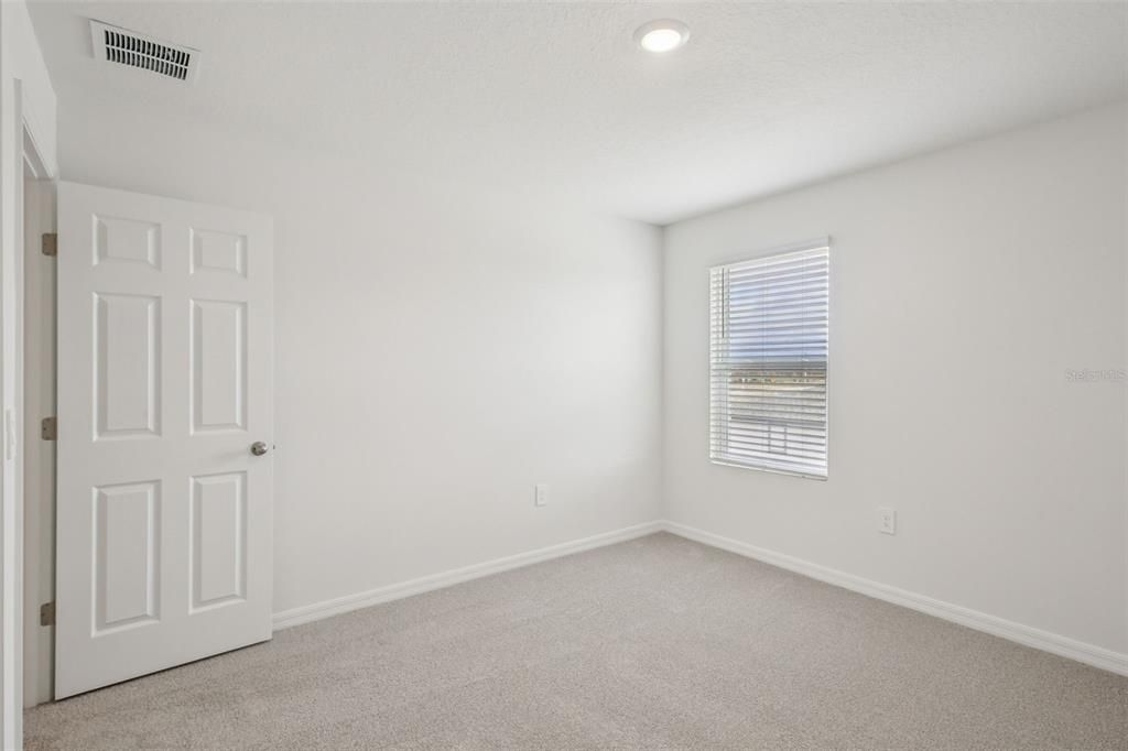 На продажу: $384,890 (4 спален, 3 ванн, 2387 Квадратных фут)