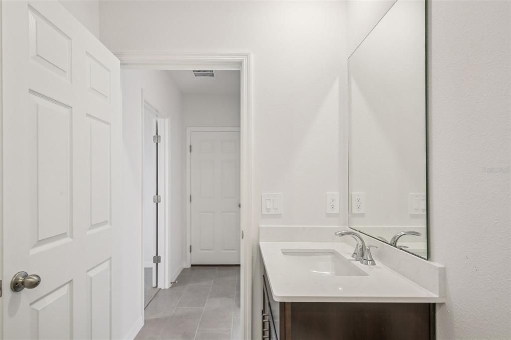 На продажу: $384,890 (4 спален, 3 ванн, 2387 Квадратных фут)