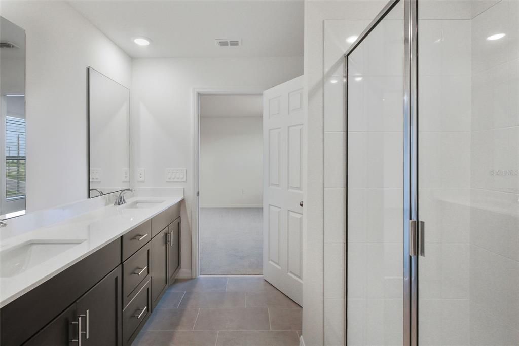 На продажу: $384,890 (4 спален, 3 ванн, 2387 Квадратных фут)